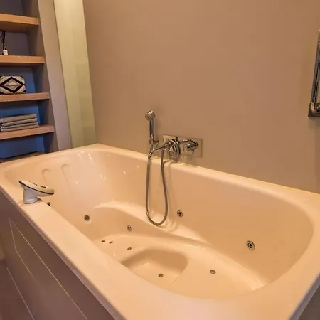 Vermeer House Tatil Evi *