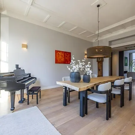 Holiday home Vermeer House