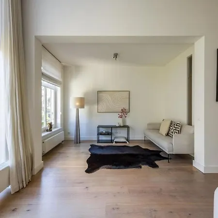Vermeer House *